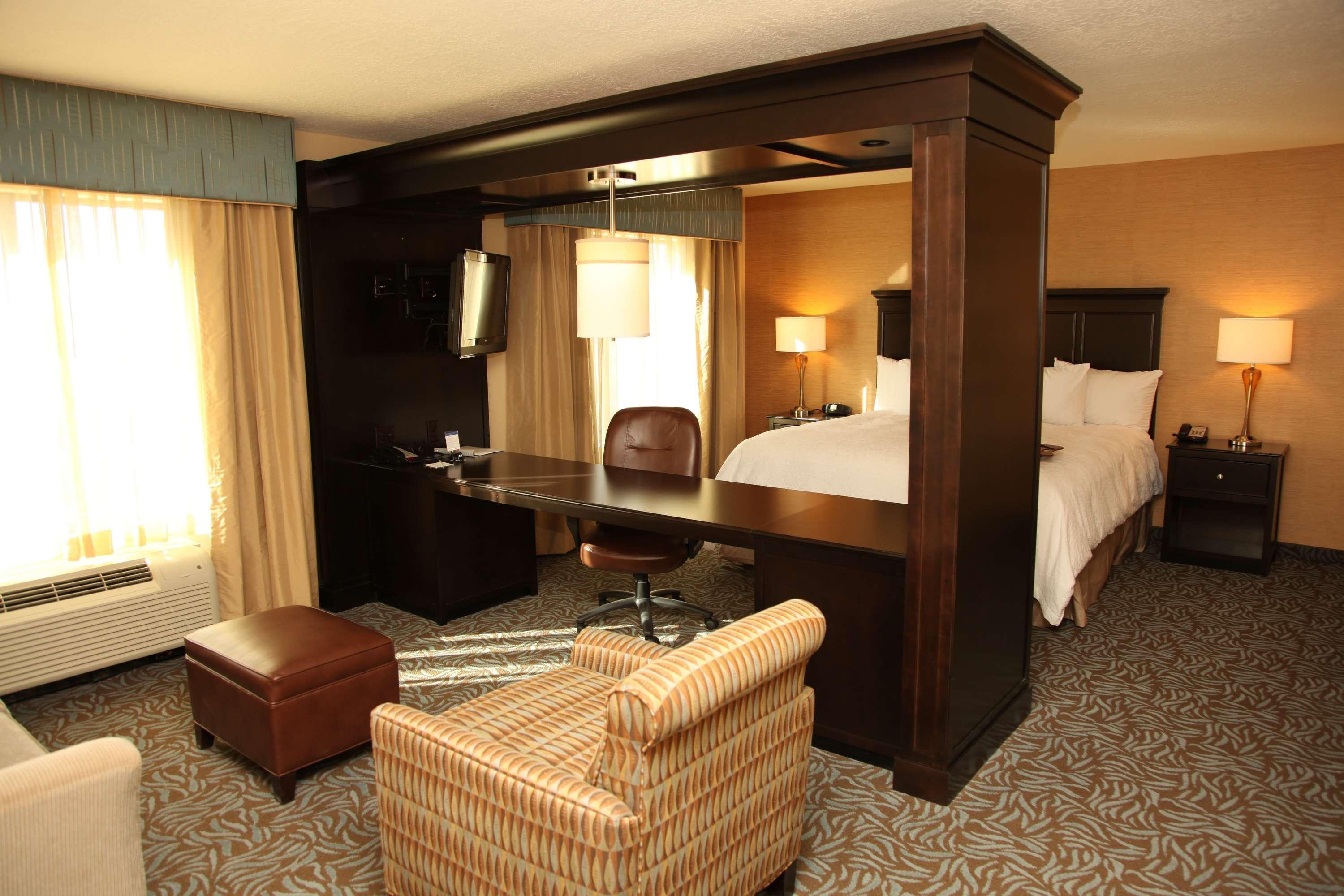 Hampton Inn & Suites Карлсбад Номер фото